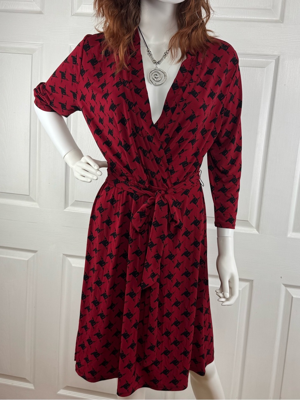 Liz Claiborne Burgundy Midi Dress with Black Geometric Print